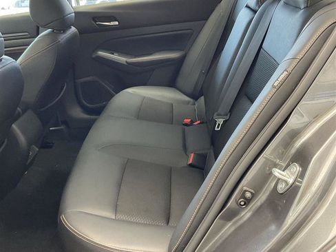 Used 2021 Nissan Altima 2.5 SR w/ SR Premium Package image 11