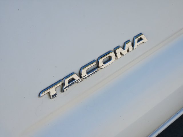 Used 2005 Toyota Tacoma PreRunner RWD image 12