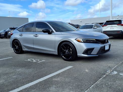Certified 2022 Honda Civic Sport image 2