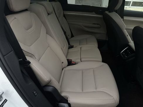 New 2025 Volvo EX90 Plus image 28