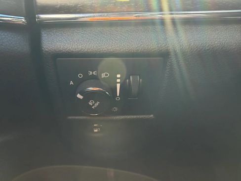 Used 2016 Jeep Grand Cherokee Limited image 16