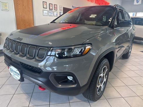 Used 2022 Jeep Compass Trailhawk AWD/4WD image 6