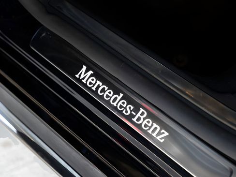 Used 2022 Mercedes-Benz S 580 4MATIC Sedan w/ AMG Line Package image 65