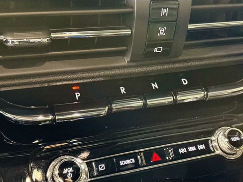 Used 2022 Lincoln Corsair Reserve w/ Equipment Group 201A image 18