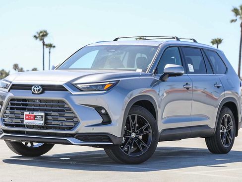 New 2026 Toyota Grand Highlander AWD Hybrid image 1