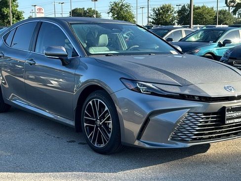 New 2026 Toyota Camry XLE FWD image 3
