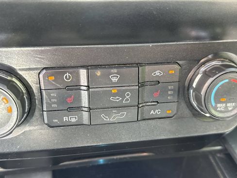 Used 2020 Ford F150 XLT w/ Equipment Group 302A Luxury AWD/4WD image 11