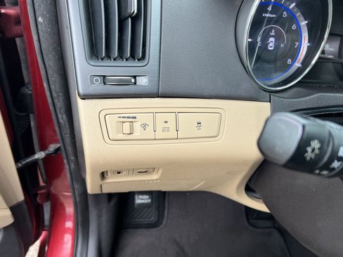 Used 2013 Hyundai Sonata GLS image 16