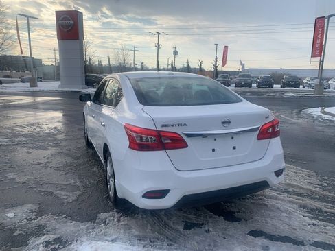 Used 2019 Nissan Sentra SV image 4