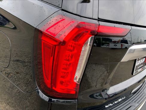 Used 2024 GMC Yukon XL Denali AWD/4WD image 29
