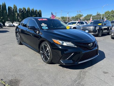 Used 2019 Toyota Camry XSE FWD image 1