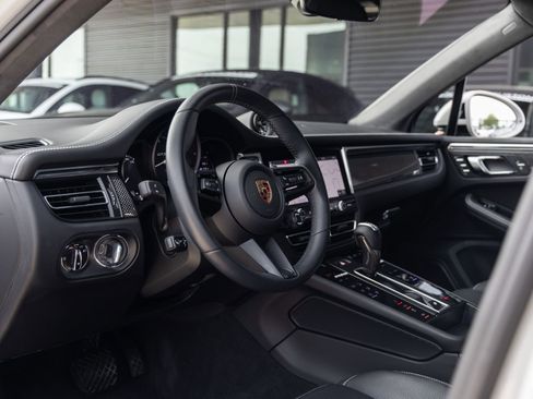 Certified 2024 Porsche Macan GTS AWD/4WD image 4