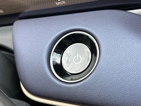 New 2026 Nissan Leaf Platinum+ w/ Cargo Package (Platinum+) image 19