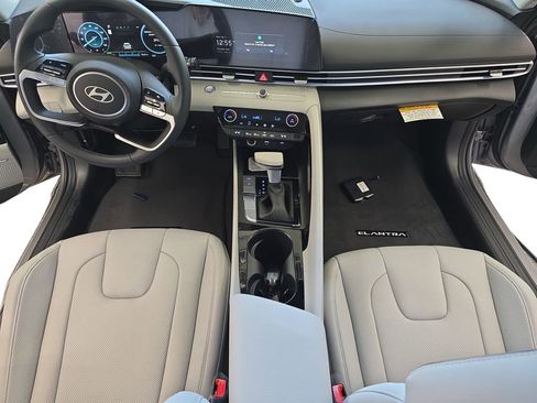 New 2026 Hyundai Elantra Limited FWD image 9