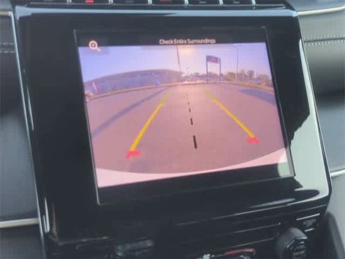 Used 2025 Jeep Grand Cherokee Laredo image 28