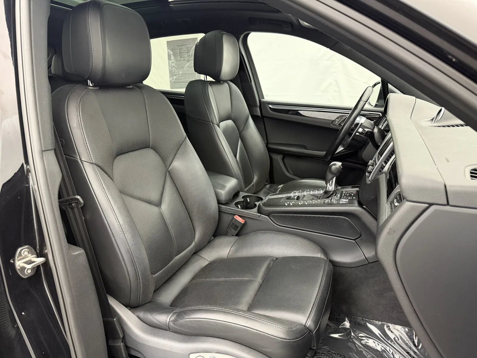 Used 2016 Porsche Macan S AWD/4WD image 23