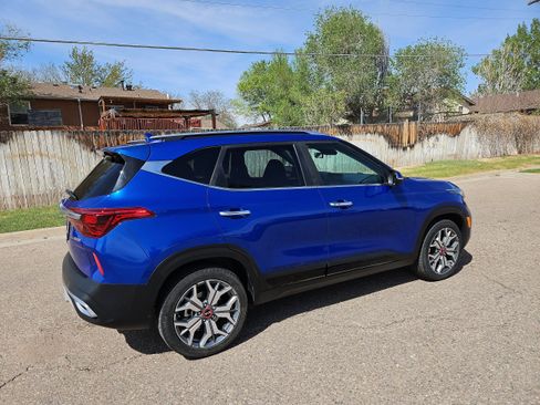 Used 2021 Kia Seltos SX AWD/4WD image 4