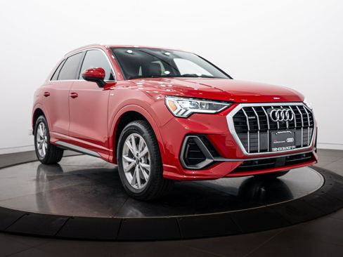 Certified 2023 Audi Q3 2.0T Premium Plus w/ Premium Plus Package AWD/4WD image 2
