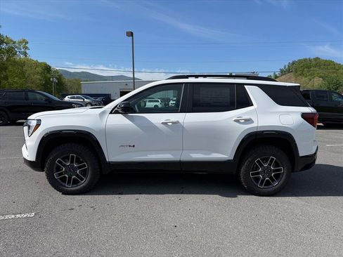 New 2026 GMC Terrain AT4 AWD/4WD image 2