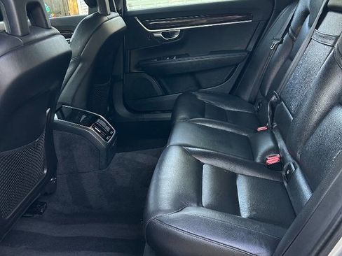 Used 2018 Volvo S90 T5 Momentum w/ Convenience Package image 16