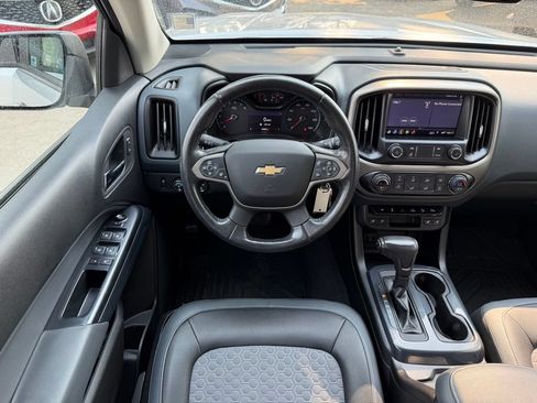 Used 2020 Chevrolet Colorado Z71 AWD/4WD image 2
