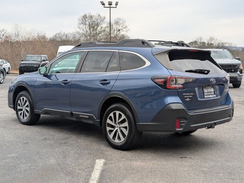 Used 2022 Subaru Outback Premium image 7