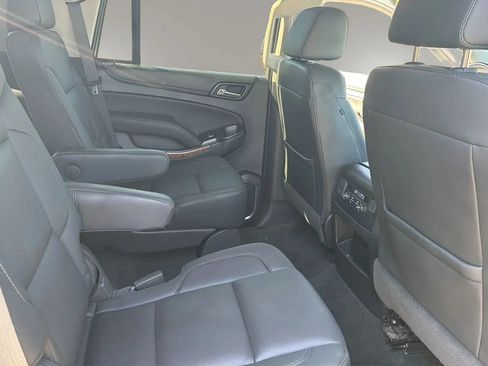 Used 2018 Chevrolet Tahoe Premier RWD image 32