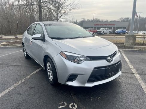 Used 2016 Toyota Corolla LE image 2