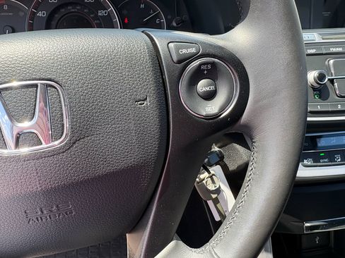 Used 2015 Honda Accord Sport image 14