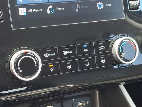 Certified 2023 Hyundai Tucson SEL AWD/4WD image 16