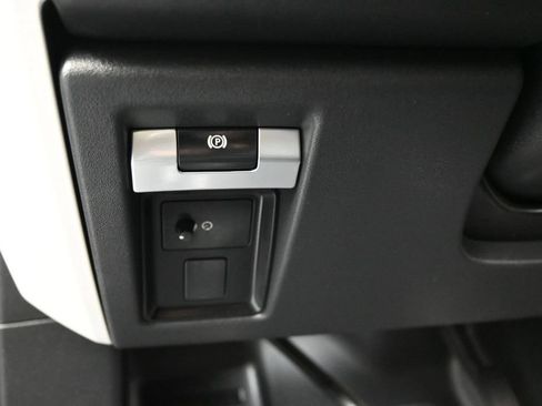 Used 2025 Land Rover Defender 110 S AWD/4WD image 17