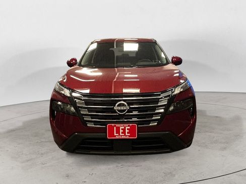 Used 2025 Nissan Rogue SV AWD/4WD image 9