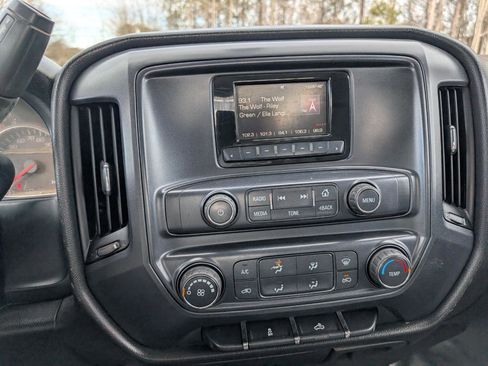 Used 2015 GMC Sierra 3500 2WD Crew Cab image 16