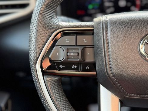 Used 2024 Toyota Tundra Limited image 12