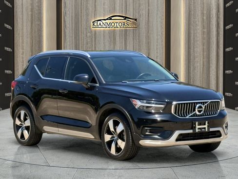 Used 2021 Volvo XC40 T5 Inscription w/ Climate Package AWD/4WD image 1