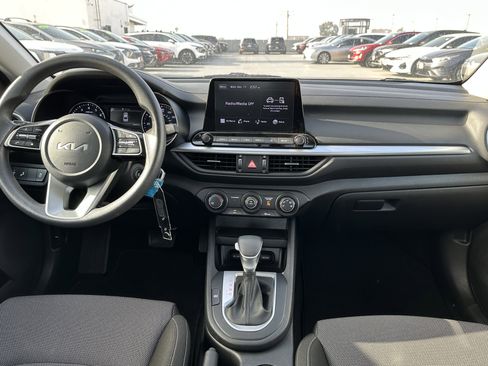 Certified 2023 Kia Forte LXS w/ LXS Technology Package image 17