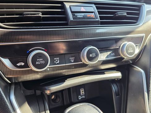 Used 2018 Honda Accord Sport image 30