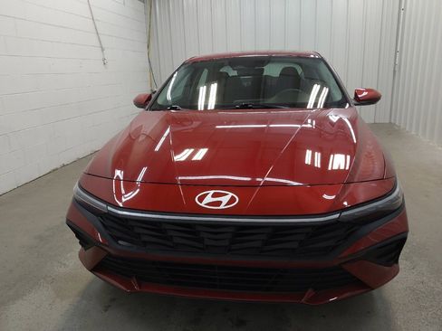 Used 2024 Hyundai Elantra SEL FWD image 15