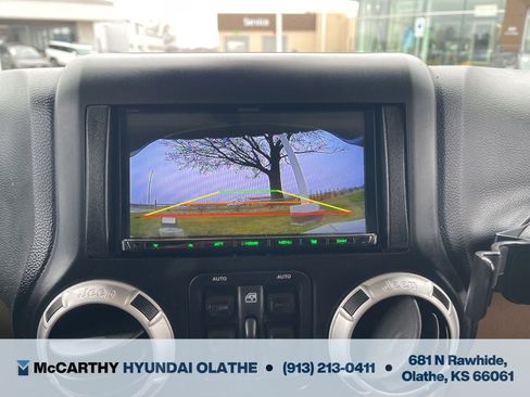 Used 2014 Jeep Wrangler Unlimited Sahara AWD/4WD image 10