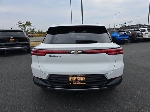 Used 2024 Chevrolet Equinox EV LT image 5