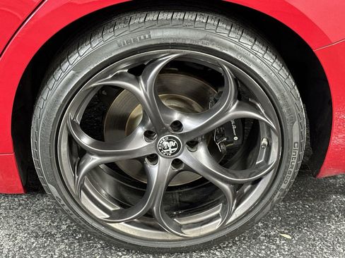 Used 2019 Alfa Romeo Giulia Ti Sport w/ Quick Order Package 22U Sport image 10