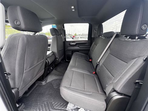 Used 2025 Chevrolet Silverado 2500 LT AWD/4WD image 9