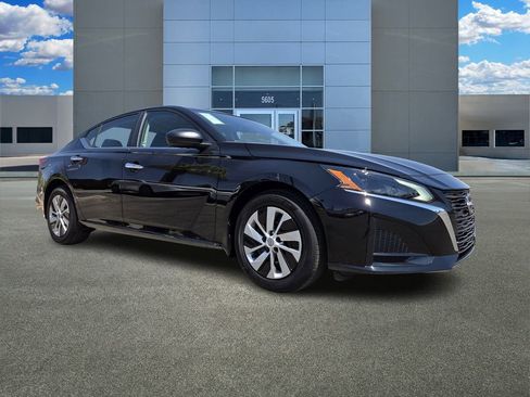 Certified 2025 Nissan Altima 2.5 S image 1