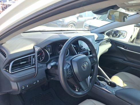 Used 2024 Toyota Camry SE image 14