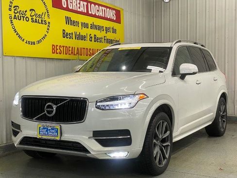 Used 2019 Volvo XC90 T5 Momentum w/ Multimedia Package image 1