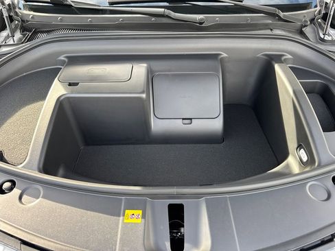 New 2025 VinFast VF 8 Plus image 11