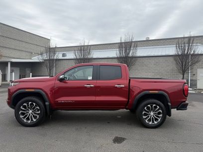 Used 2025 GMC Canyon Denali