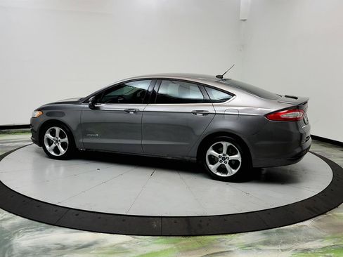 Used 2014 Ford Fusion SE FWD image 8
