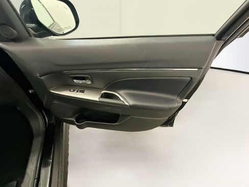 Used 2024 Mitsubishi Outlander Sport AWD image 32