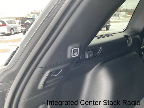 New 2026 Jeep Grand Cherokee Altitude image 31